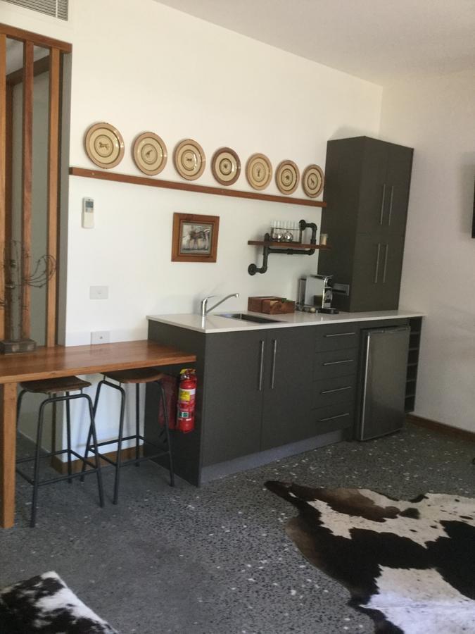 Bulc Boutique Bed & Breakfast Белмонт Экстерьер фото